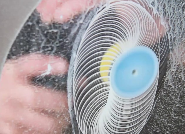 Chạy máy đánh bóng xóa xước kính glasweld